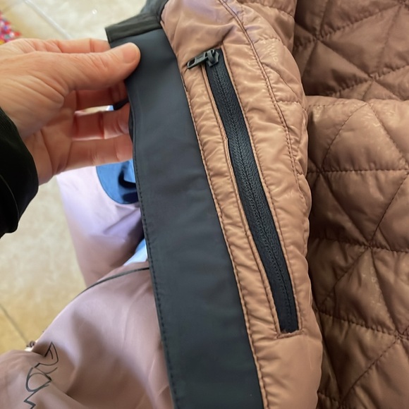 Flylow Ski Jacket - Picture 13 of 14